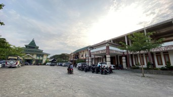 Eko Kuntadhi Akan Sowan, Pondok Lirboyo Kediri Siapkan Penyambutan