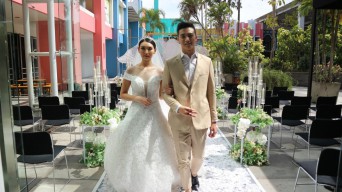 Melihat Simulasi Wedding Bertemakan Seni di Hotel Berbintang Surabaya