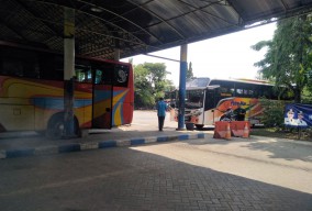 Tarif Bus Bojonegoro-Surabaya Mulai Naik, Penumpang Terpantau Sepi