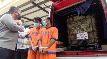 Borong BBM Solar Bersubsidi untuk Dijual Kembali, 2 Pria Sidoarjo Ditangkap