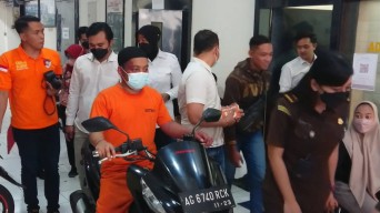 Pemuda yang Perkosa Korban Kecelakaan di Tulungagung Jalani Rekonstruksi