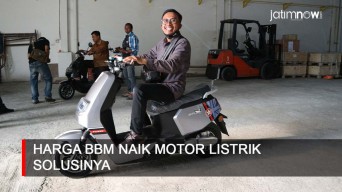 Video: Menjajal Motor Listrik dari Gresik