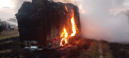 Truk Bermuatan Tembakau Diduga Dibakar di Pamekasan