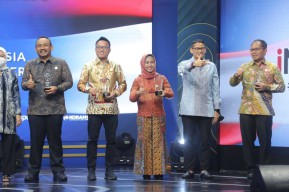 Sukses Kembangkan Wisata Sejarah di Kota Mojokerto, Ning Ita Raih Penghargaan
