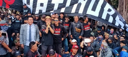 Aremania Demo di Kejari, Ini Tuntutannya