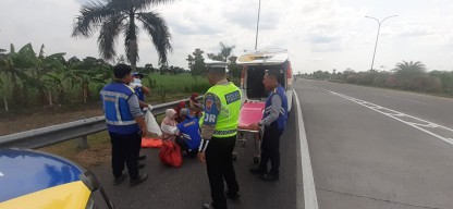 Toyota Avanza Terbalik di Tol Sumo, Kata Polisi Begini