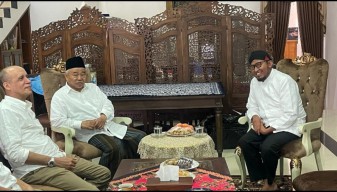 Sstt...Bupati Sumenep Sowan ke Kiai Asep, Ada Apa?