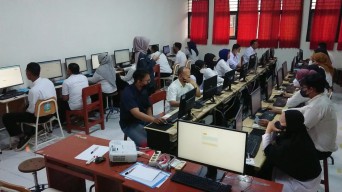 Ratusan Calon Panwascam di Tulungagung Ikuti Seleksi Tes Tulis