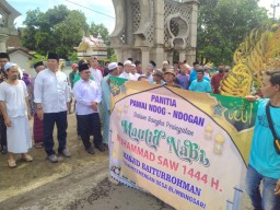 Tradisi Endhog-Endhogan Meriahkan Perayaan Maulid Nabi di Banyuwangi