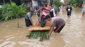 Foto: Trenggalek Diterjang Banjir