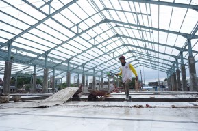 Ingatkan Soal Kualitas Pekerjaan Proyek, Mas Dhito: Harus Sesuai Spek