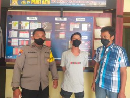 Pria ini Nekat Tarungkan Ayam Jago Curiannya, Sehari Kemudian...