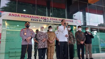 Jokowi Perintahkan Semua Stadion yang Dipakai Liga Indonesia Diaudit