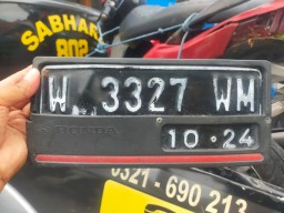 Motor Ditumpangi Sekeluarga Rem Blong Tabrak Sekam, Ibu Meninggal