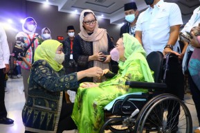 Khofifah Beberkan 9 Nilai Utama Gus Dur, Apa Saja?