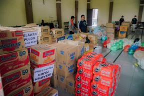 1500 Paket Sembako Dikirim Satgas Bencana BUMN Jatim ke Korban Banjir di Malang