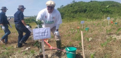 Melihat dari Dekat Penanaman 1000 Pohon di Bojonegoro