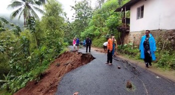 Hujan Deras di Daerah Ini Akibatkan 39 Rumah Rusak dan 10 Jalan Ambles