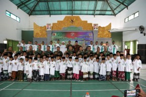 Kodim 0812 Gelar Khitan Massal untuk Peringati HUT k-77 TNI
