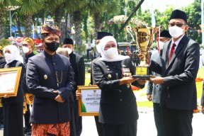 Piala Bergilir HUT ke-77 Pemprov Jatuh ke Tangan Bank Jatim