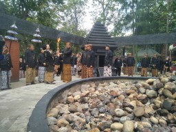 Pengambilan Api Abadi Tandai HUT Bojonegoro ke-345