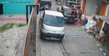 Kernet Turun dari Pikap Gondol Dompet Tergeletak, Kok yo sempat-sempate....