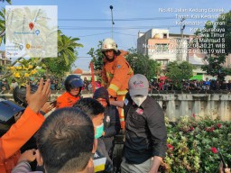 Ini Identitas Maling HP yang Nekat Menceburkan diri ke Sungai