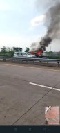 Daihatsu Xenia Hangus Terbakar di Jalan Tol Jomo