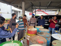Pensiunan PNS Berurusan dengan Polisi Lantaran Diduga Timbun BBM Bersubsidi