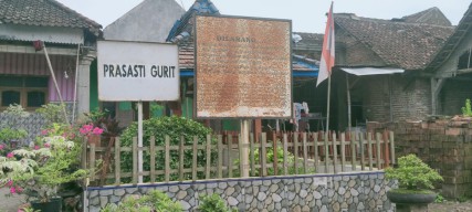 Kesakralan Prasasti Gurit, Konon Burung yang Melintas di Atasnya Bisa Mati