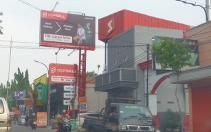 Diberi Waktu 7 Hari Bongkar Reklame Bodong di Jombang, Jika Masih Bandel...