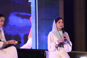 Momen Novita Hardini Jadi Keynote Speaker Ideacloud Conference 2022
