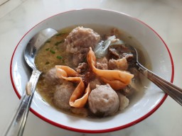 Pilihan Pembaca: Rekomendasi Kuliner Bakso hingga Senam Kreasi