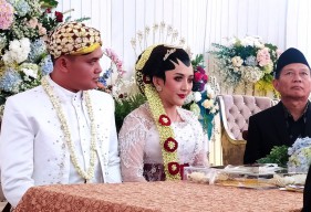 Ssssttt.....Kades Cantik Lamongan Segera Bulan Madu, Kepo Yuk