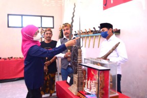 Desa Keris Aeng Tongtong Sumenep Juara 1 ADWI 2022, Khofifah: Jadi Souvenir G20