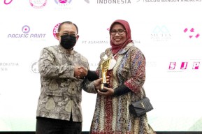 8 Pabrik SIG Raih Penghargaan Industri Hijau Kategori Terbaik