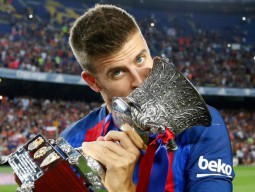 Gerrard Pique Umumkan Mundur dari Barca