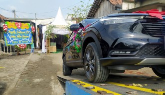 Pilihan Pembaca: Karangan Bunga, Lobster Air Tawar dan Piala Dunia