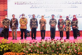 Khofifah Minta Pustakawan Percepat Perubahan Ekosistem ke Digital