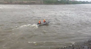 Pencarian Pelajar Tenggelam di Sungai Brantas Jombang Terkendala Ini