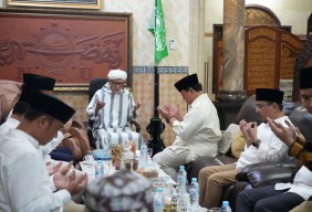 Temui Kiai Miftachul Akhyar, Prabowo Tertawa Ditanya soal Minta Restu Pilpres