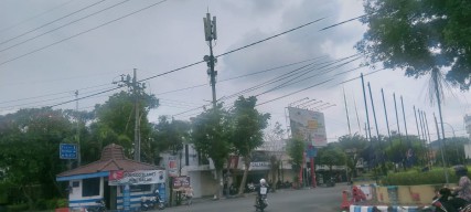 Papan Reklame di Belakang Bundaran Ringin Contong Jombang Bakal Dibongkar