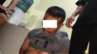 Tepergok Curi Celana Dalam, Pria Ini Dihajar Massa