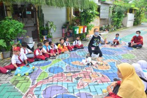 Kunjungi Kampung Edukasi Sampah, Siswa SD Muhammadiyah 2 Sidoarjo Pelajari Ini