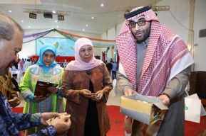 Khofifah Catatkan Kontrak Ekspor Rp16,4 Miliar dengan Pengusaha Jeddah Arab