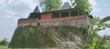Kisah Mistis Makam Mbah Buyut Sona Jombang yang Kini Dibangun Megah