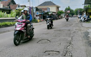 Awas! Banyak Jalan Berlubang di Jombang, Ini Lokasinya