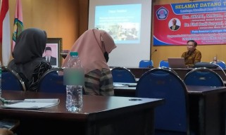 Saat Puluhan Mahasiswa Unipdu Jombang Dibekali Ilmu Jurnalistik