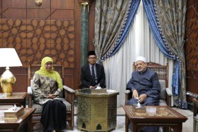 Khofifah Lobi Tambah Kuota Beasiswa Perguruan Tinggi Al-Azhar Mesir untuk Jatim