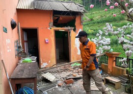 Bangunan Sekolah di Kota Batu Rusak Akibat Tanah Gerak